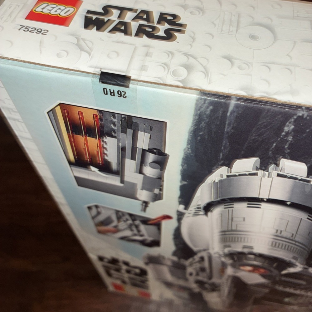 LEGO Star Wars The Razor Crest 75292 Brand New Sealed Retired - Picture 3 of 3